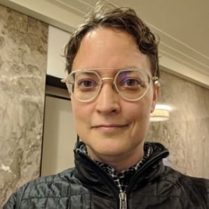 Meet your Posher, Leanne